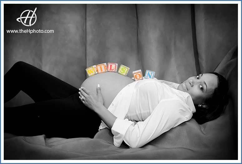 cubes-with-names-for-maternity-photo-session
