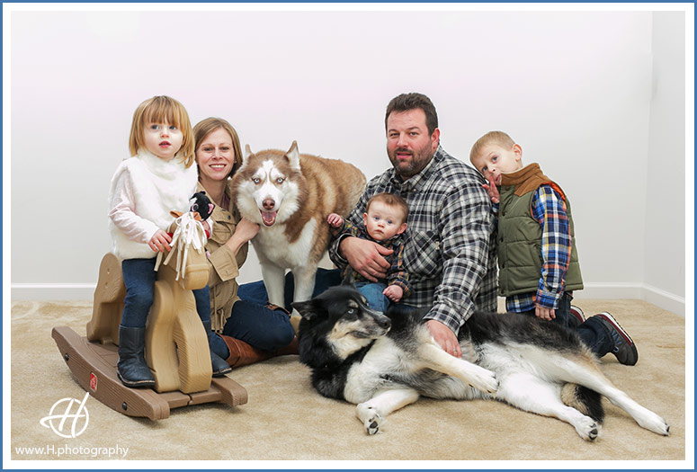 family-portraits-with-dogs