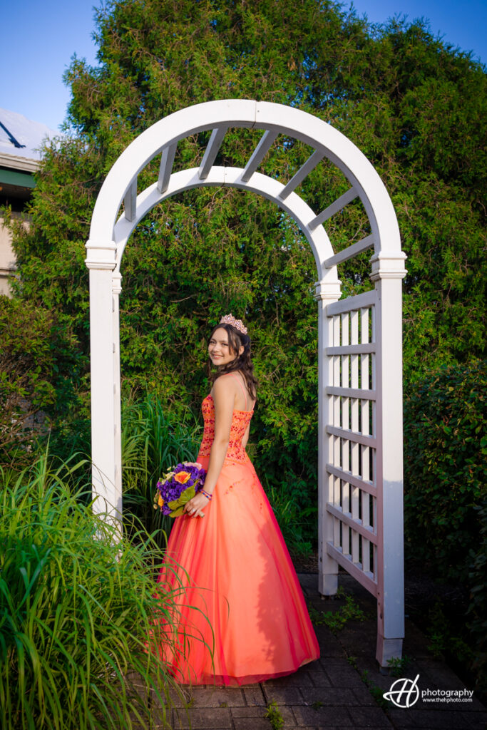 Quinceañera Sylvia at Golf of Illinois in Aglonquin 