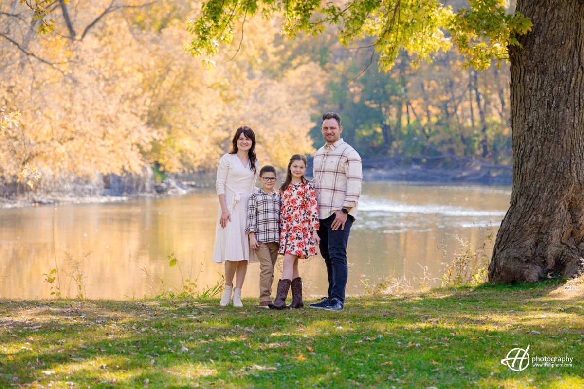 Vesa Family portrait in a forest preserve in a suburb of Chicago 