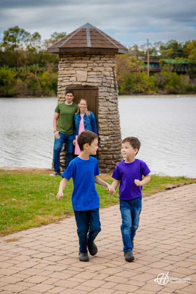 candid photo during the family photos shoot in St. Charles Il 