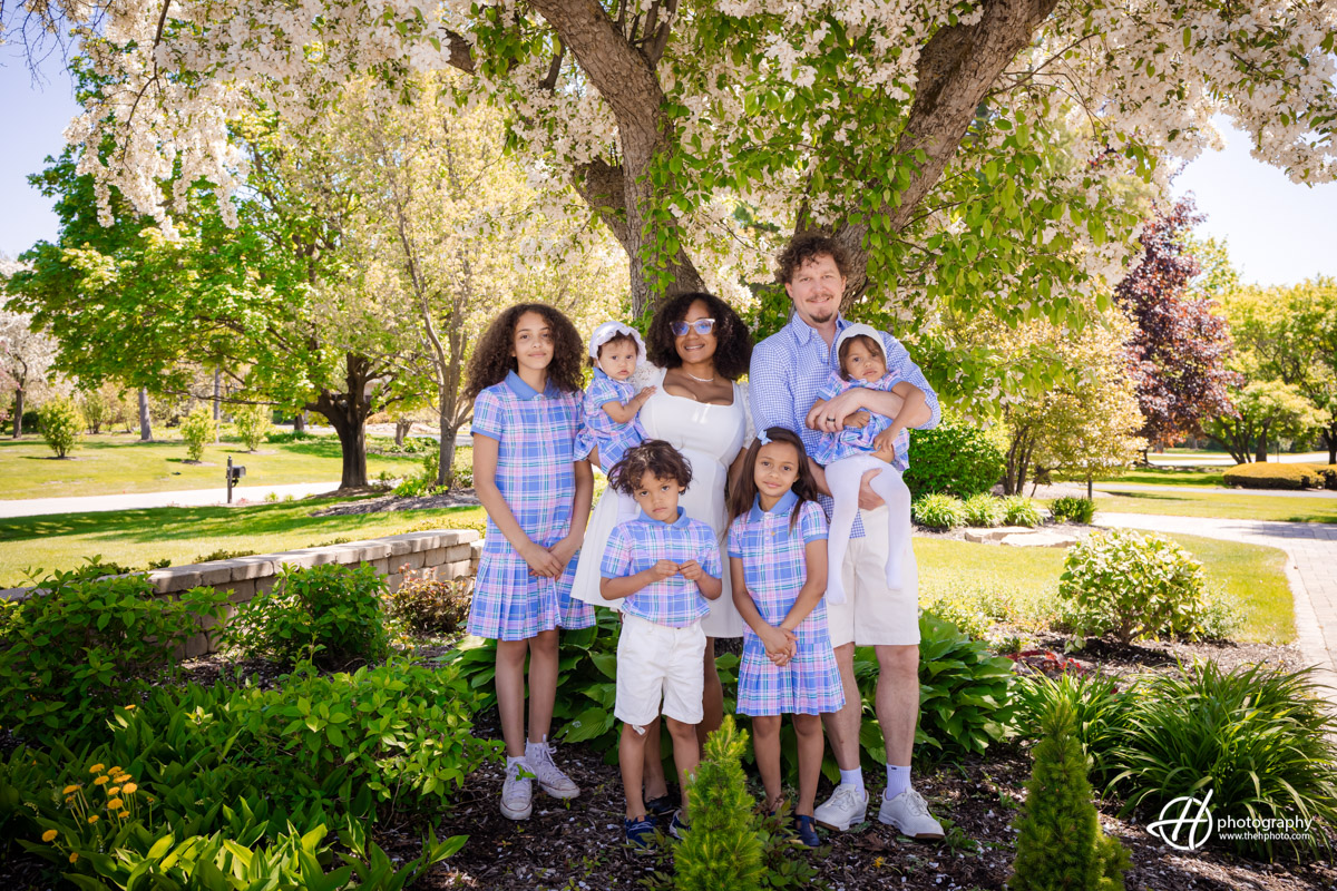 Spring family portrait in South Barrington